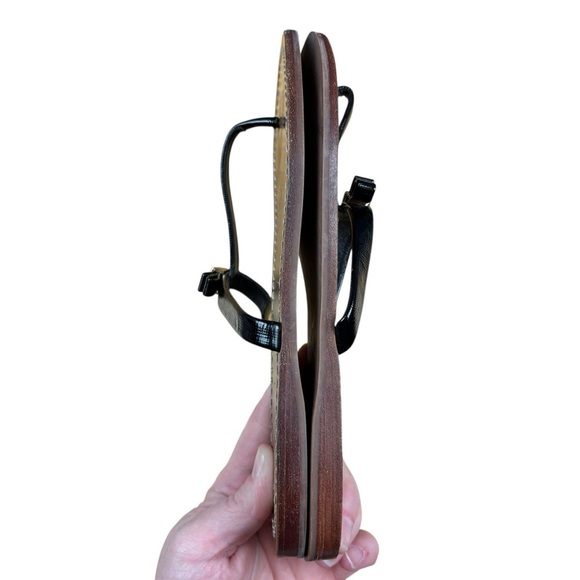 Tory Burch Black Bow Leighanne Thong Sandals Size Gold Logo Size 6 M - Picture 7 of 10